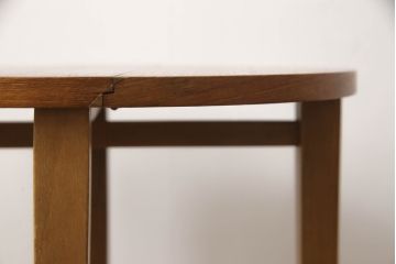 イギリスビンテージ　優しい木の温もり溢れるチーク材製のバタフライサイドテーブル(カフェテーブル、コーヒーテーブル、折りたたみテーブル、折り畳み、ラウンドテーブル、丸テーブル、花台、飾り台、店舗什器、ヴィンテージ)(R-064866)