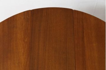 イギリスビンテージ　優しい木の温もり溢れるチーク材製のバタフライサイドテーブル(カフェテーブル、コーヒーテーブル、折りたたみテーブル、折り畳み、ラウンドテーブル、丸テーブル、花台、飾り台、店舗什器、ヴィンテージ)(R-064870)