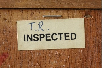 イギリスヴィンテージ　チーク材　人気のデザイン!　nathan(ネイサン)社製　チーク材の温もり溢れるキャビネット　(R-064874)