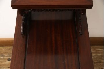 アジアンビンテージ　花梨(カリン)材　竜の彫刻が美しい唐木材製のサイドテーブル(カフェテーブル、コーヒーテーブル、花台、飾り台、ヴィンテージ)(R-064878)