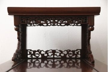 アジアンビンテージ　花梨(カリン)材　竜の彫刻が美しい唐木材製のサイドテーブル(カフェテーブル、コーヒーテーブル、花台、飾り台、ヴィンテージ)(R-064878)