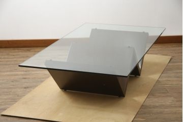 中古　arflex(アルフレックス)　MONTAGNA(モンターニャ)　W字型の脚のデザインがお洒落なセンターテーブル(ガラステーブル、ローテーブル、カクテルテーブル、カフェテーブル)(定価約20万円)(R-064881)