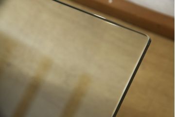 中古　arflex(アルフレックス)　MONTAGNA(モンターニャ)　W字型の脚のデザインがお洒落なセンターテーブル(ガラステーブル、ローテーブル、カクテルテーブル、カフェテーブル)(定価約20万円)(R-064881)