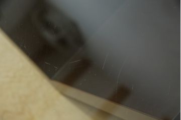 中古　arflex(アルフレックス)　MONTAGNA(モンターニャ)　W字型の脚のデザインがお洒落なセンターテーブル(ガラステーブル、ローテーブル、カクテルテーブル、カフェテーブル)(定価約20万円)(R-064881)