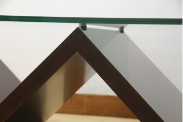 中古　arflex(アルフレックス)　MONTAGNA(モンターニャ)　W字型の脚のデザインがお洒落なセンターテーブル(ガラステーブル、ローテーブル、カクテルテーブル、カフェテーブル)(定価約20万円)(R-064881)