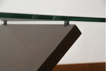 中古　arflex(アルフレックス)　MONTAGNA(モンターニャ)　W字型の脚のデザインがお洒落なセンターテーブル(ガラステーブル、ローテーブル、カクテルテーブル、カフェテーブル)(定価約20万円)(R-064881)