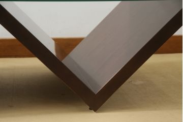 中古　arflex(アルフレックス)　MONTAGNA(モンターニャ)　W字型の脚のデザインがお洒落なセンターテーブル(ガラステーブル、ローテーブル、カクテルテーブル、カフェテーブル)(定価約20万円)(R-064881)