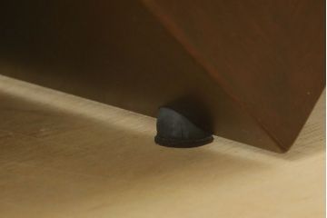 中古　arflex(アルフレックス)　MONTAGNA(モンターニャ)　W字型の脚のデザインがお洒落なセンターテーブル(ガラステーブル、ローテーブル、カクテルテーブル、カフェテーブル)(定価約20万円)(R-064881)