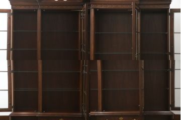 中古　美品　DREXEL HERITAGE(ドレクセルヘリテイジ)　高級感漂う上品なデザインのキャビネット(チャイナキャビネット、収納棚、戸棚、飾り棚、陳列棚、食器棚、カップボード)(R-064882)