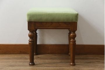 中古　美品　三越家具(現カントリーハウス)　Brugge(ブルージュ)　オーク材　クラシカルな雰囲気漂うドレッサーとスツールのセット(鏡台、ミラー、イス、椅子)(定価約33万円)(R-064886)