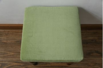 中古　美品　三越家具(現カントリーハウス)　Brugge(ブルージュ)　オーク材　クラシカルな雰囲気漂うドレッサーとスツールのセット(鏡台、ミラー、イス、椅子)(定価約33万円)(R-064886)
