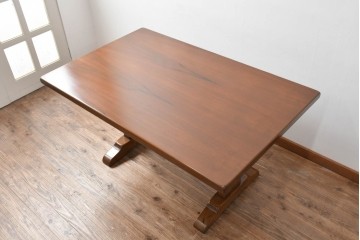 中古　バロッサバレンティ(VARO,S.A. VALENTI)　しっかりとした脚のつくりが魅力的なダイニングテーブル　定価約100万円　(R-064896)