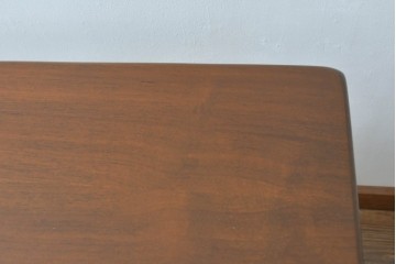 中古　バロッサバレンティ(VARO,S.A. VALENTI)　しっかりとした脚のつくりが魅力的なダイニングテーブル　定価約100万円　(R-064896)