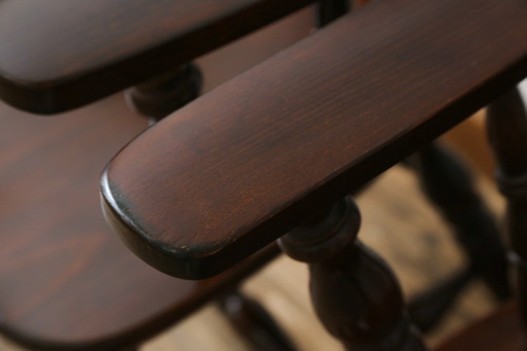 和製ビンテージ　ビーチ材　柏木工　凝った装飾が魅力的なウィンザーチェア2脚セット　(R-064898)