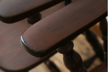 和製ビンテージ　ビーチ材　柏木工　凝った装飾が魅力的なウィンザーチェア2脚セット　(R-064898)