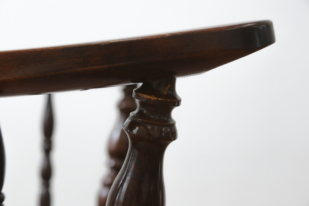 和製ビンテージ　ビーチ材　柏木工　凝った装飾が魅力的なウィンザーチェア2脚セット　(R-064898)