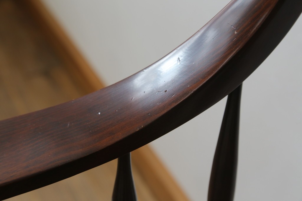 和製ビンテージ　ビーチ材　柏木工　凝った装飾が魅力的なウィンザーチェア2脚セット　(R-064898)