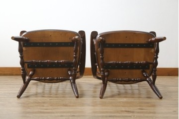 和製ビンテージ　ビーチ材　柏木工　凝った装飾が魅力的なウィンザーチェア2脚セット　(R-064898)