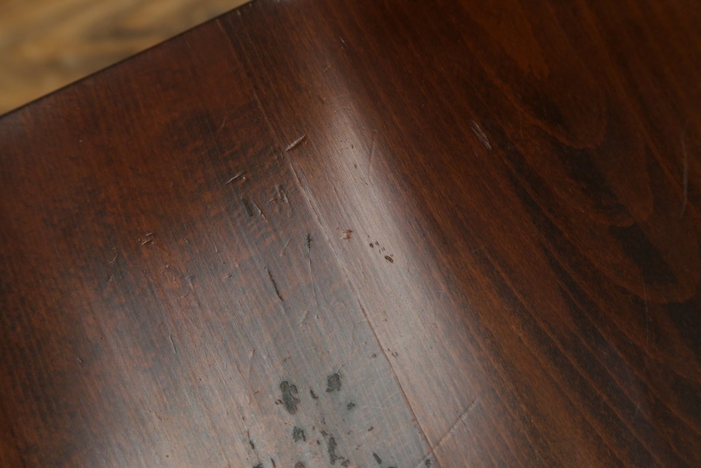 和製ビンテージ　ビーチ材　柏木工　凝った装飾が魅力的なウィンザーチェア2脚セット　(R-064898)