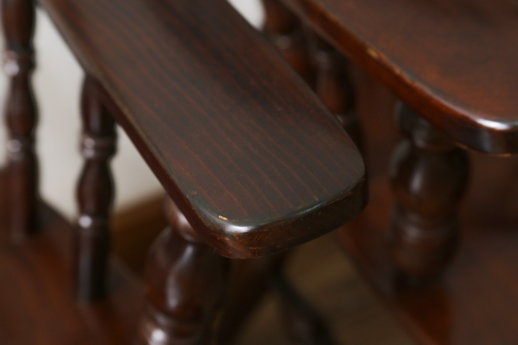 和製ビンテージ　ビーチ材　柏木工　凝った装飾が魅力的なウィンザーチェア2脚セット　(R-064898)