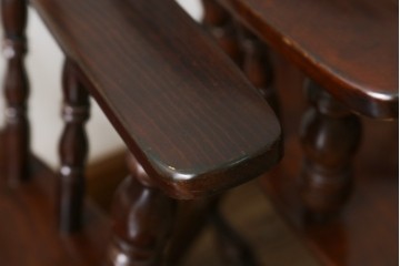 和製ビンテージ　ビーチ材　柏木工　凝った装飾が魅力的なウィンザーチェア2脚セット　(R-064898)