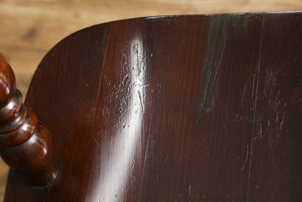 和製ビンテージ　ビーチ材　柏木工　凝った装飾が魅力的なウィンザーチェア2脚セット　(R-064898)