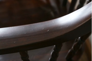 和製ビンテージ　ビーチ材　柏木工　凝った装飾が魅力的なウィンザーチェア2脚セット　(R-064898)