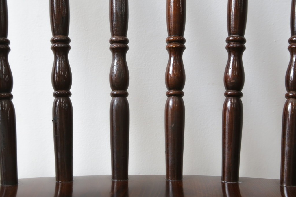 和製ビンテージ　ビーチ材　柏木工　凝った装飾が魅力的なウィンザーチェア2脚セット　(R-064898)