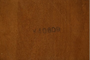 和製ビンテージ　ビーチ材　柏木工　凝った装飾が魅力的なウィンザーチェア2脚セット　(R-064898)