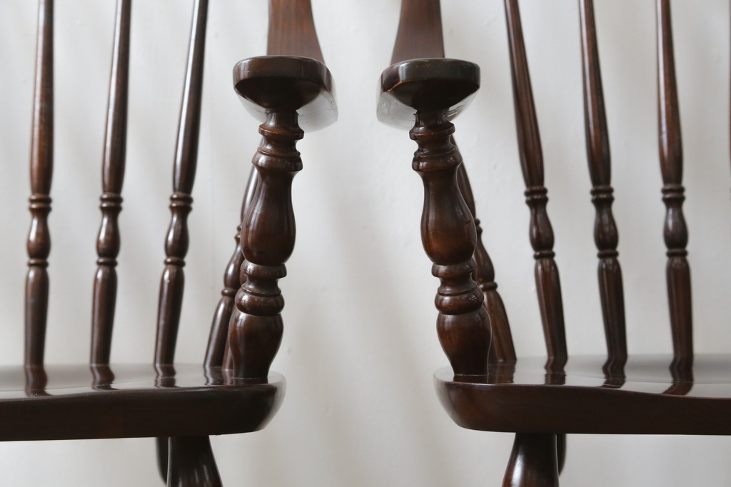 和製ビンテージ　ビーチ材　柏木工　凝った装飾が魅力的なウィンザーチェア2脚セット　(R-064898)