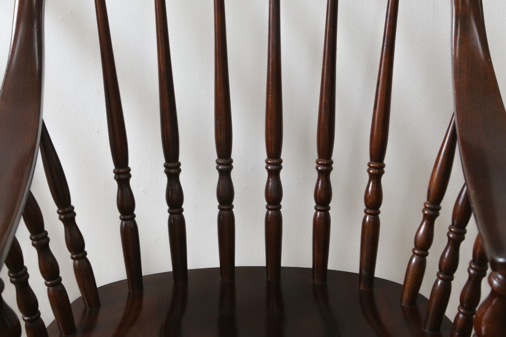 和製ビンテージ　ビーチ材　柏木工　凝った装飾が魅力的なウィンザーチェア2脚セット　(R-064898)