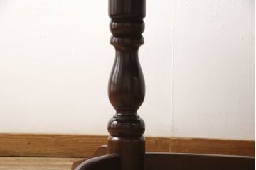 中古　柏木工　上品な佇まいが魅力的なダイニングテーブル(かしわ木工、KASHIWA、4人掛け、6人掛け)(R-064900)