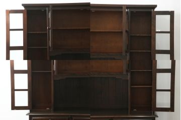 中古　美品　北海道民芸家具　絶版品!落ち着いた色合いとクラシカルなデザインが魅力的なキャビネット(定価約50万円)(飾り棚、食器棚、収納棚、戸棚、カップボード)(R-064901)