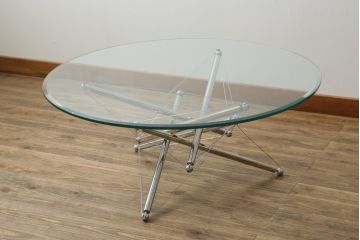 中古　Cassina(カッシーナ)　713　スタイリッシュなデザインがワンランク上の暮らしを演出するセンターテーブル(ローテーブル、カクテルテーブル、カフェテーブル、コーヒーテーブル、ラウンドテーブル、ガラス)(定価約46万円)(R-064902)