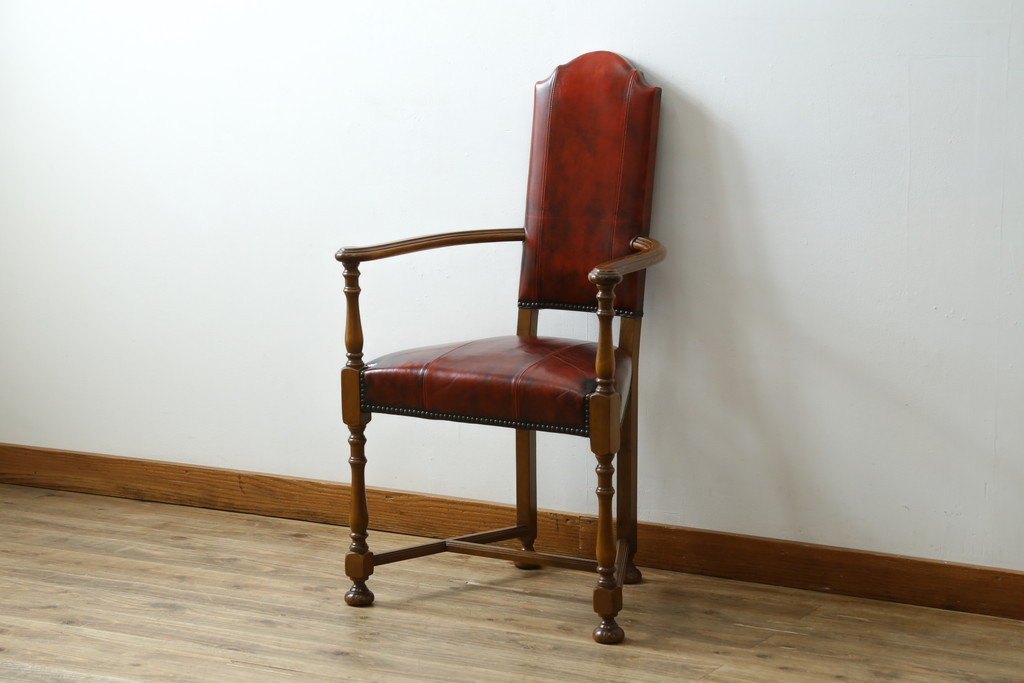 中古　バロッサバレンティ(VARO,S.A. VALENTI)　優美なシルエットが目を引くカクトワール・チェア　定価約20万円　(R-064903)
