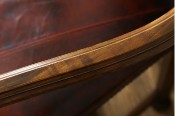 中古　バロッサバレンティ(VARO,S.A. VALENTI)　優美なシルエットが目を引くカクトワール・チェア　定価約20万円　(R-064903)
