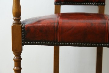 中古　バロッサバレンティ(VARO,S.A. VALENTI)　優美なシルエットが目を引くカクトワール・チェア　定価約20万円　(R-064903)