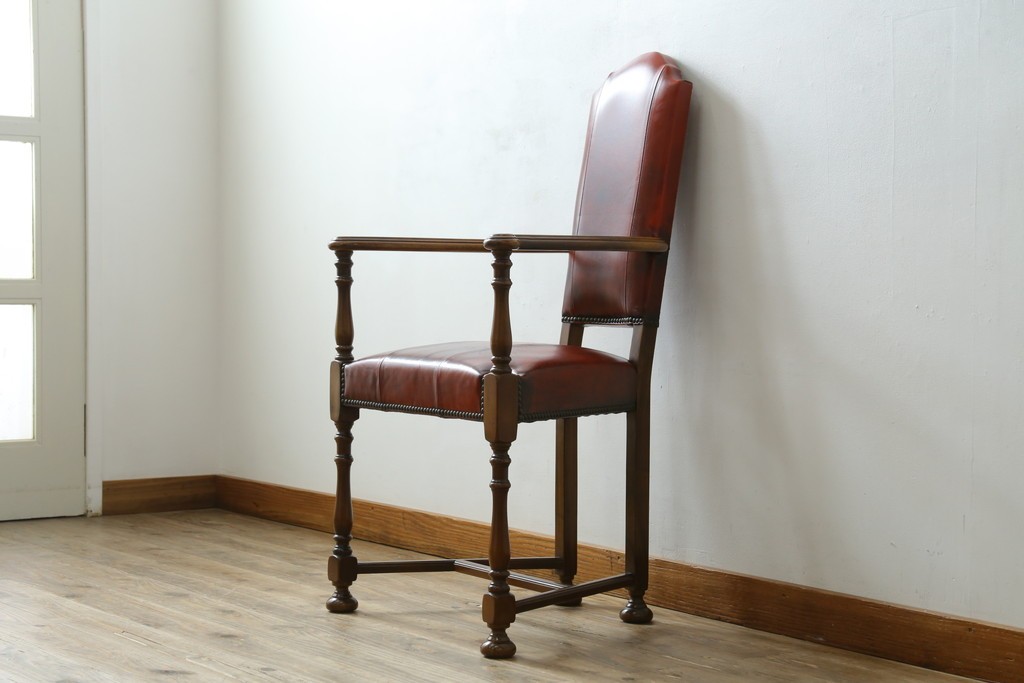 中古　バロッサバレンティ(VARO,S.A. VALENTI)　優美なシルエットが目を引くカクトワール・チェア　定価約20万円　(R-064904)