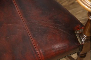 中古　バロッサバレンティ(VARO,S.A. VALENTI)　優美なシルエットが目を引くカクトワール・チェア(椅子、ダイニングチェア、アームチェア)(定価約20万円)(R-064904)