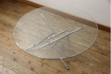 中古　美品　Cassina(カッシーナ)　713　スタイリッシュなデザインがワンランク上の暮らしを演出するセンターテーブル(ローテーブル、カクテルテーブル、カフェテーブル、コーヒーテーブル、ラウンドテーブル、ガラス)(定価約46万円)(R-064905)