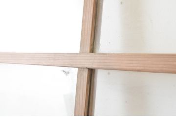 アンティーク建具　経年を感じさせる木味が魅力のガラス戸1枚(引き戸)(R-064910)