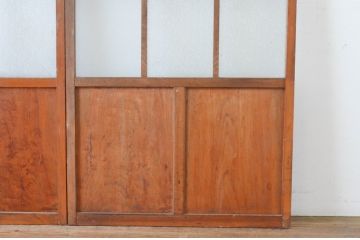 アンティーク建具　ダイヤガラス入り　レトロな雰囲気漂うガラス引き戸2枚セット(ガラス戸)(R-064915)