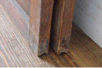 アンティーク建具　温かみのある木味が魅力のガラス戸2枚セット(引き戸)(R-064917)