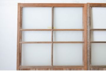 アンティーク建具　経年を感じさせる木味が魅力のガラス戸3枚セット(引き戸)(R-064922)