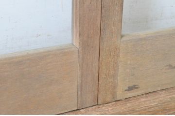 アンティーク建具　経年によって増した味わいが魅力的な横桟ガラス戸2枚セット(引き戸)(R-064924)