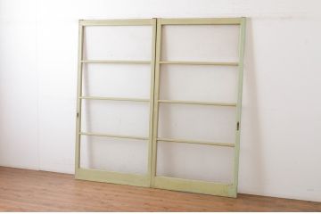 アンティーク建具　ペイント仕上げ限定　モールガラス入り　シンプルなデザインでどんなお部屋にも取り入れやすいガラス戸2枚セット(引き戸)(R-064927)