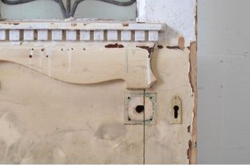 イギリスアンティーク　ペイント仕上げ限定　重厚感のあるステンドグラスドア1枚(扉、建具、英国)(R-064948)