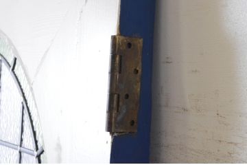 イギリスアンティーク!　ペイント仕上げ限定!　丸いステンドグラス入りのシンプルなペイントドア1枚(英国、玄関ドア、玄関扉、建具)(R-064966)