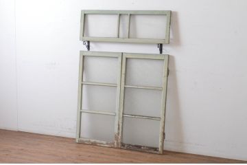 アンティーク建具　ペイント仕上げ限定　古い洋館で使われていた両開き窓と回転窓のセット(突き出し窓、ガラス扉、明かり取り、明り取り)(R-064975)