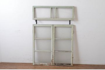 アンティーク建具　ペイント仕上げ限定　古い洋館で使われていた両開き窓と回転窓のセット(突き出し窓、ガラス扉、明かり取り、明り取り)(R-064975)
